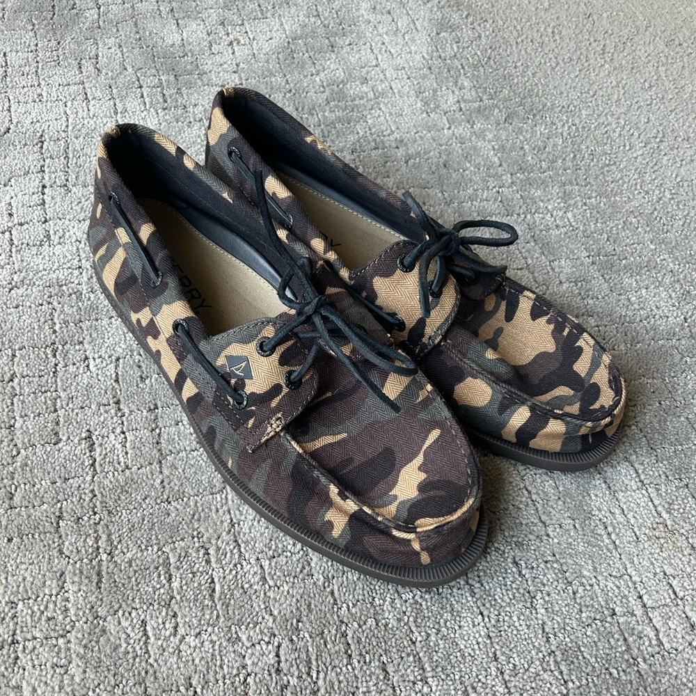 New Sperry Shoes